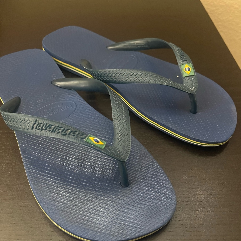 Havaianas Navy and Yellow Flip Flops